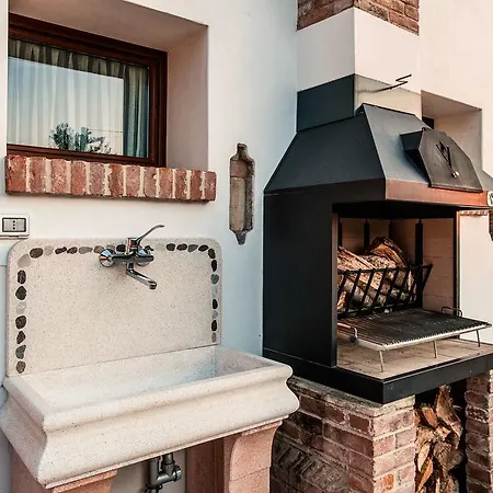 Сasa de vacaciones Brick House