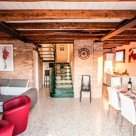 Ferienhaus Brick House
